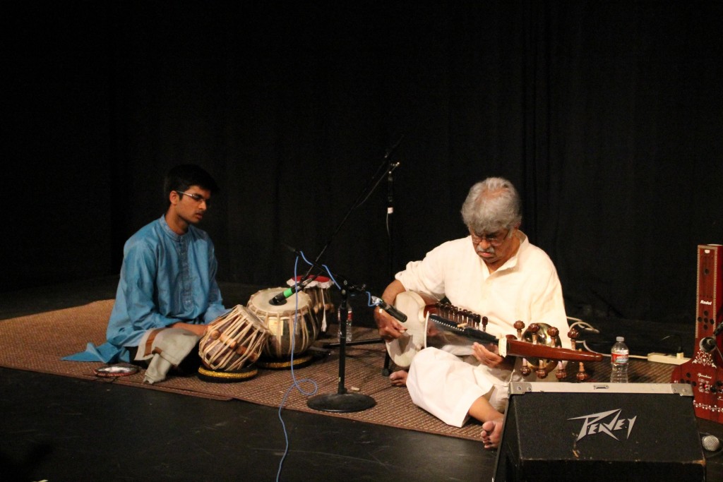 world-renowned-sarod-player-performs-delights-the-trail